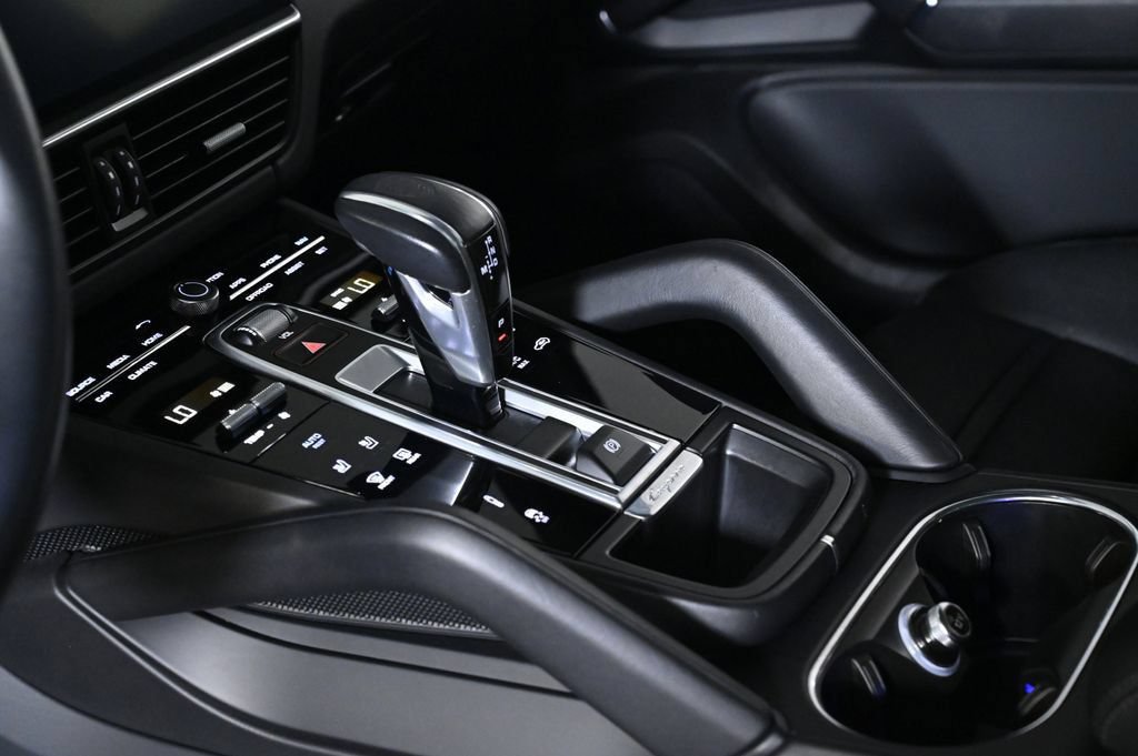 Certified 2023 Porsche Cayenne GTS AWD/4WD image 21