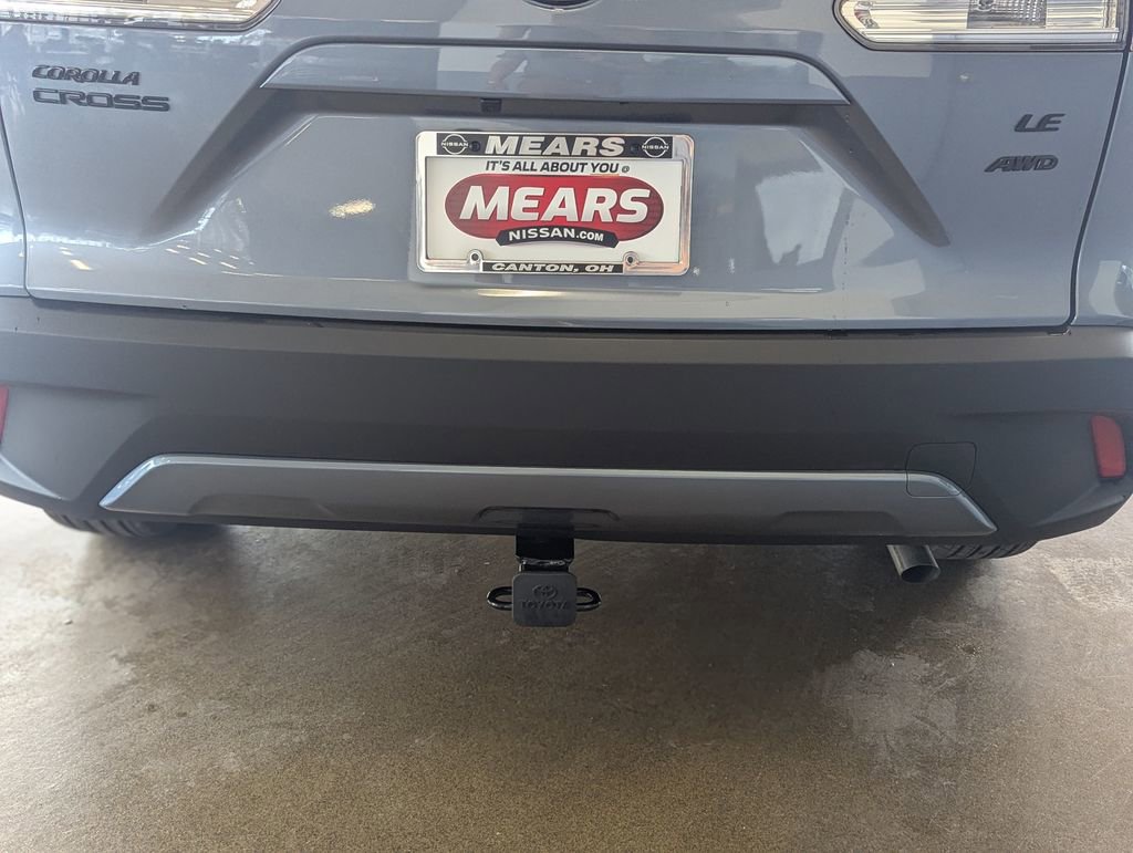 Used 2025 Toyota Corolla Cross LE w/ Black Badges Package (TMS) image 29