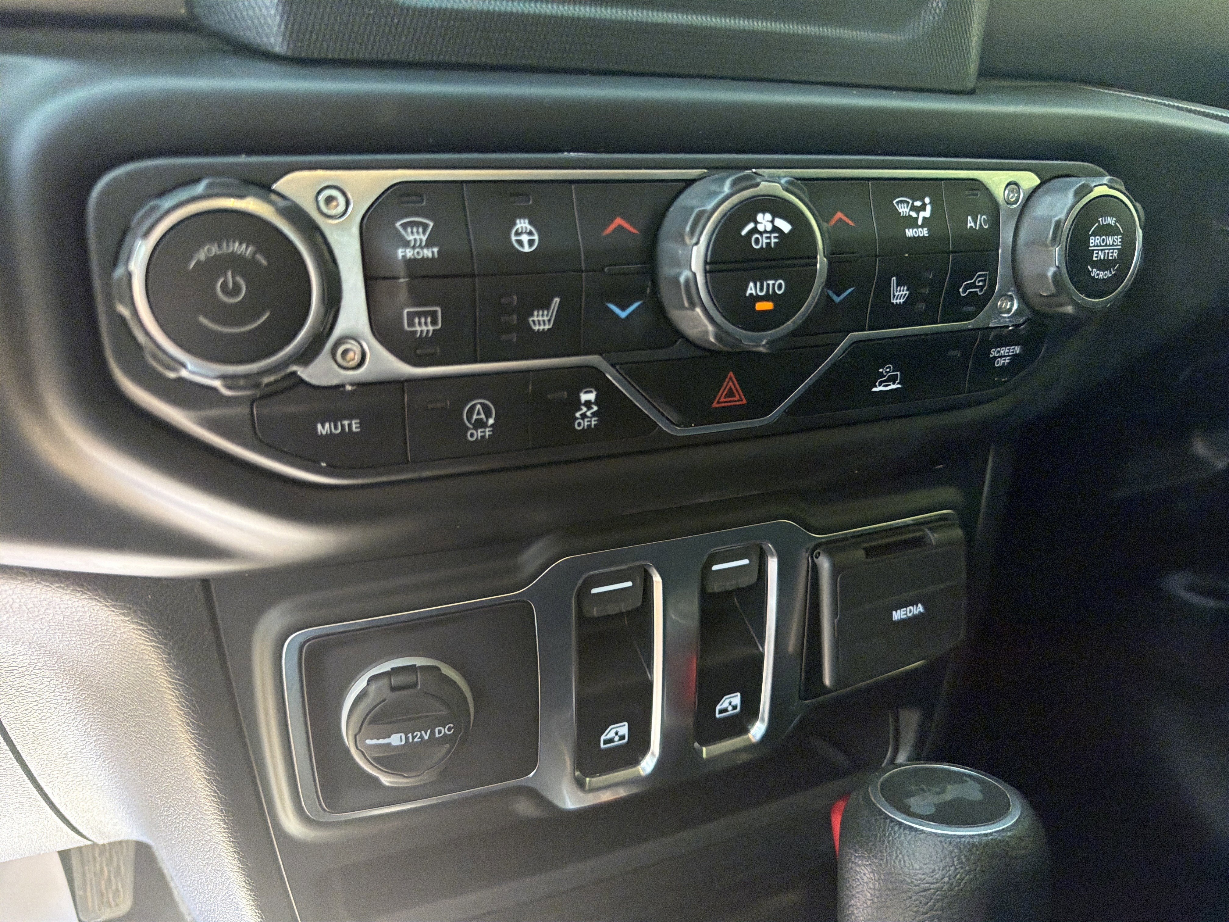 Certified 2021 Jeep Wrangler Sport AWD/4WD image 15