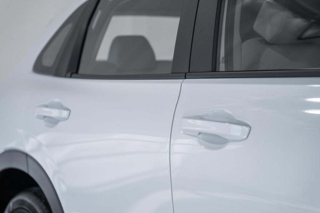 Used 2025 Honda HR-V LX image 11