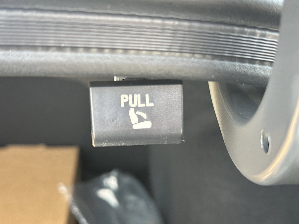 New 2026 Hyundai Elantra Sport FWD image 31