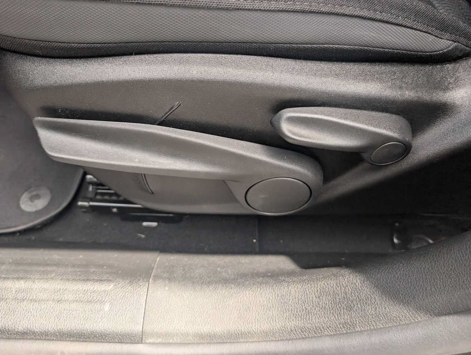 Certified 2020 Jeep Renegade Altitude FWD image 14