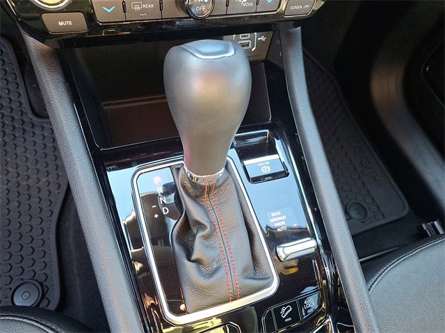 Used 2024 Jeep Compass Trailhawk w/ Trailhawk Convenience Group image 14