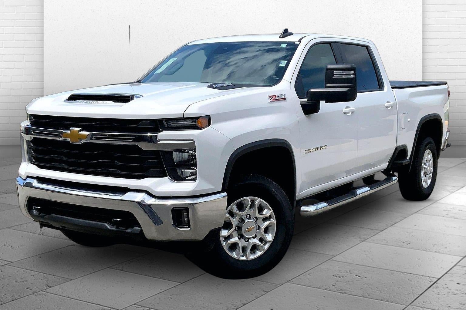 Used 2025 Chevrolet Silverado 2500 LT AWD/4WD image 12