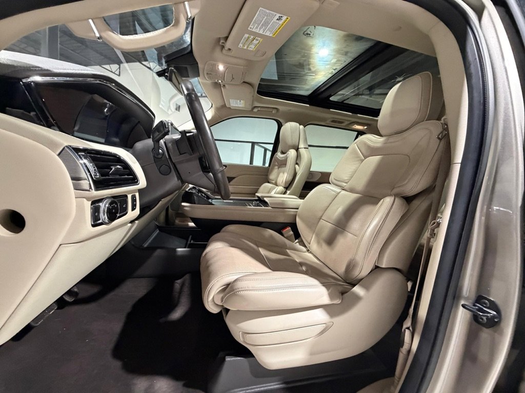 Used 2019 Lincoln Navigator L Reserve w/ Cargo Package image 43