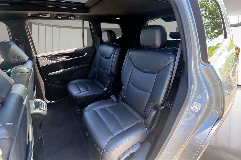 Certified 2025 Cadillac XT6 Premium Luxury AWD/4WD image 28