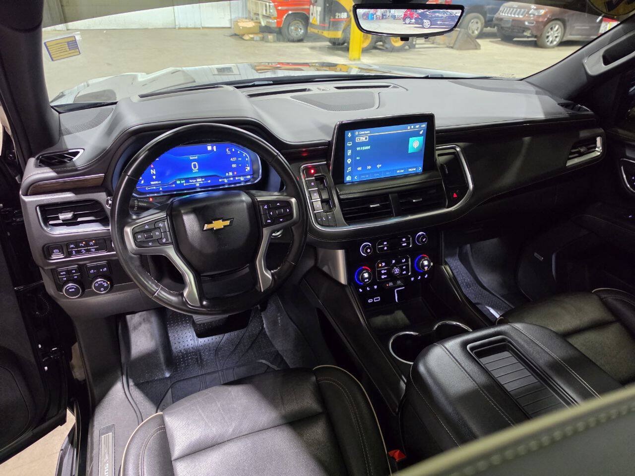 Used 2023 Chevrolet Suburban Premier AWD/4WD image 33