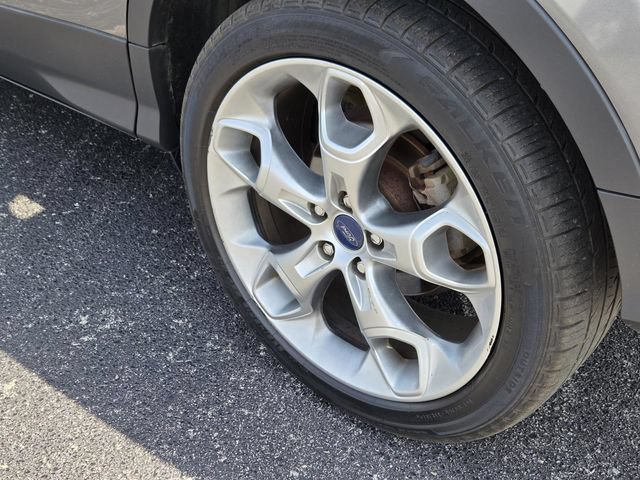 Used 2014 Ford Escape Titanium w/ Equipment Group 401A AWD/4WD image 9