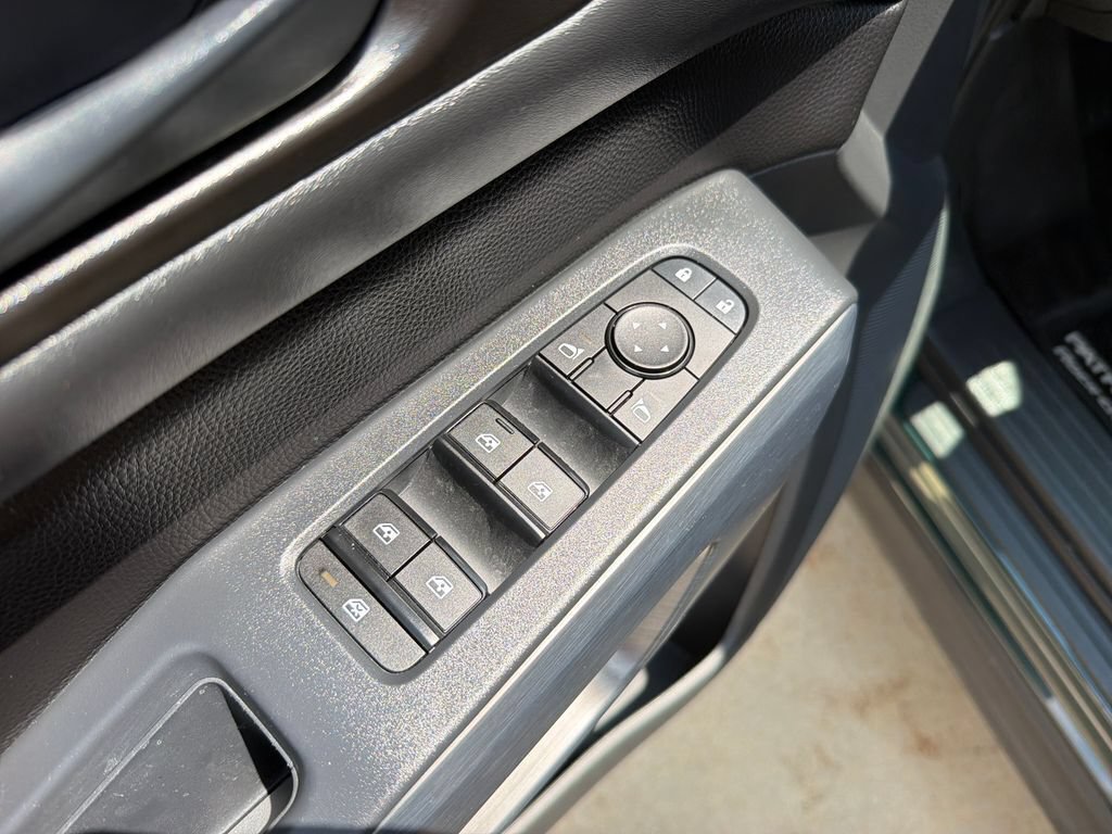 Used 2025 Nissan Pathfinder Rock Creek AWD/4WD image 11
