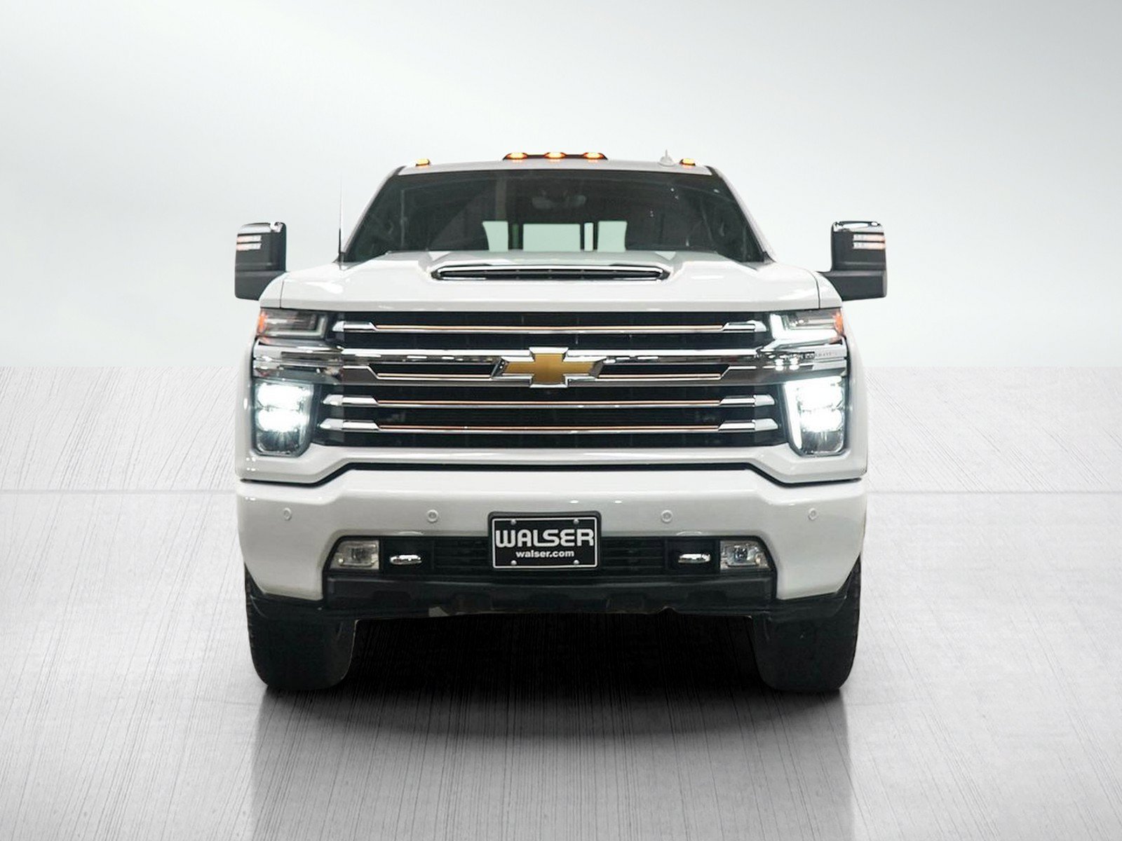 Used 2022 Chevrolet Silverado 2500 High Country w/ Technology Package AWD/4WD image 8