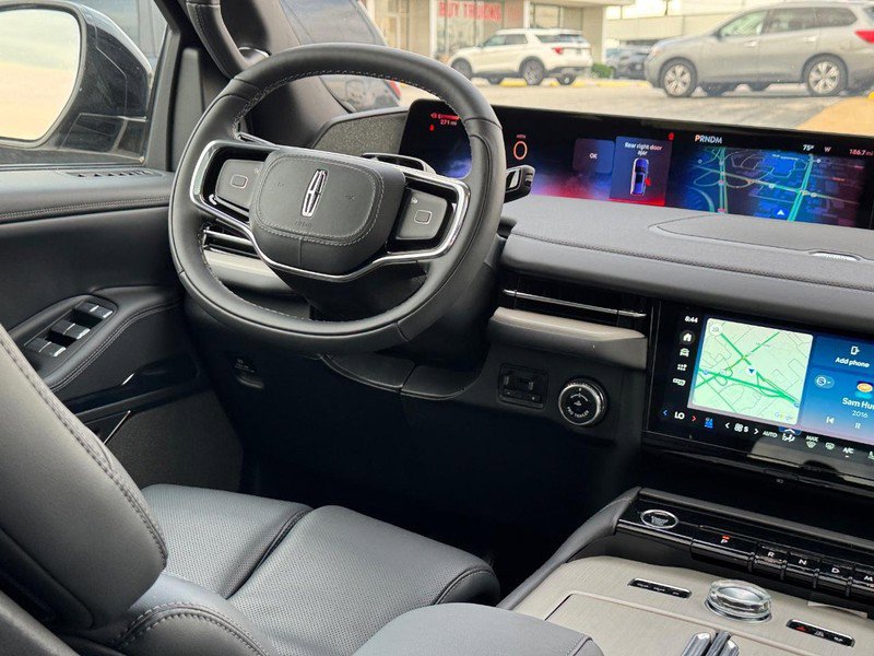 New 2025 Lincoln Navigator Reserve w/ Jet Appearance Package image 16