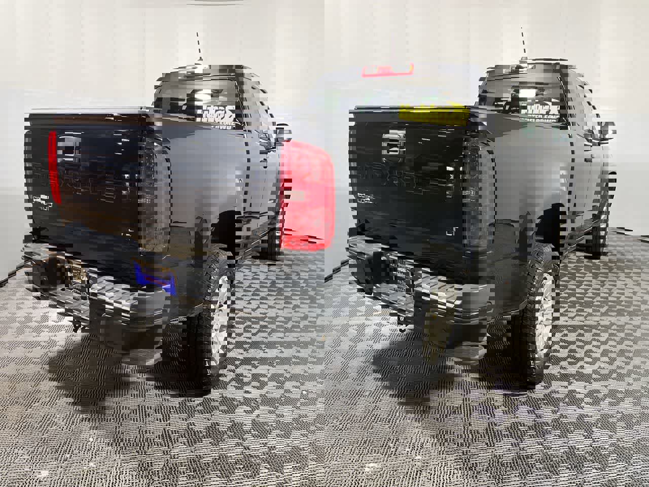 Used 2022 Chevrolet Colorado LT w/ Fleet Safety Package image 8