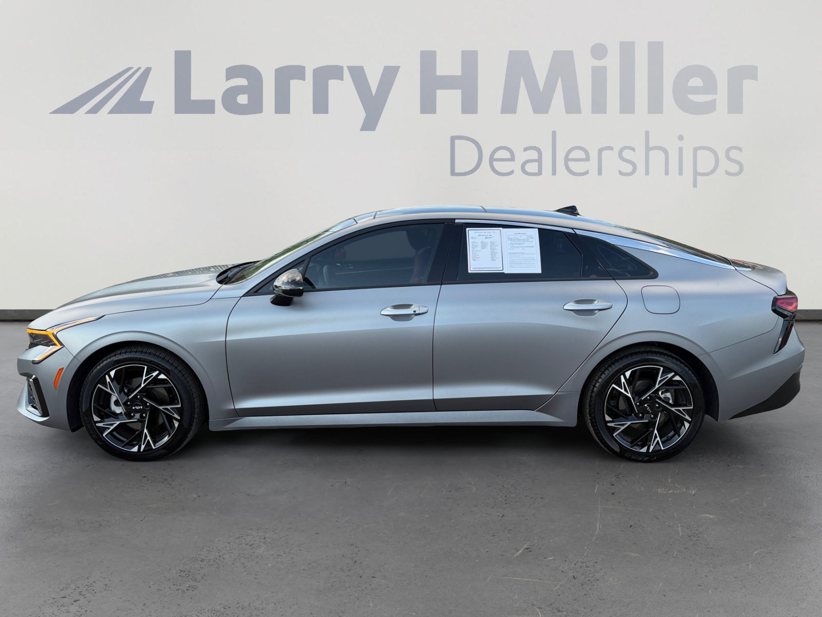 Used 2025 Kia K5 GT-Line w/ GT-Line Premium Package FWD image 2
