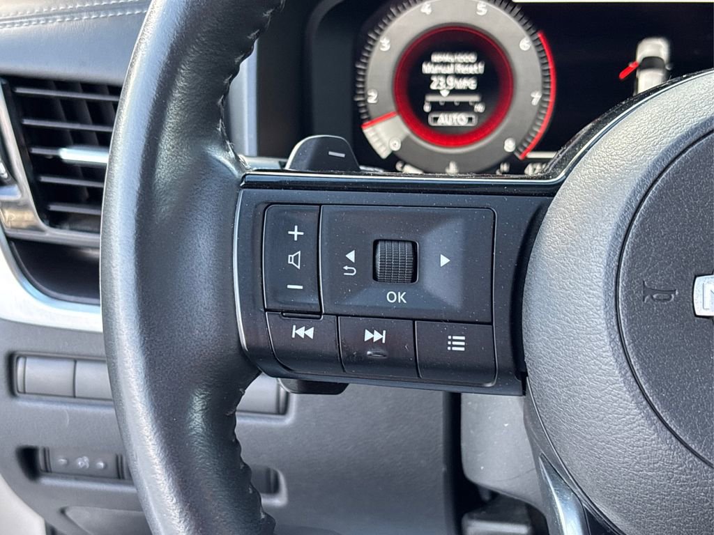 Used 2022 Nissan Rogue Platinum w/ Head-Up Display Package image 23