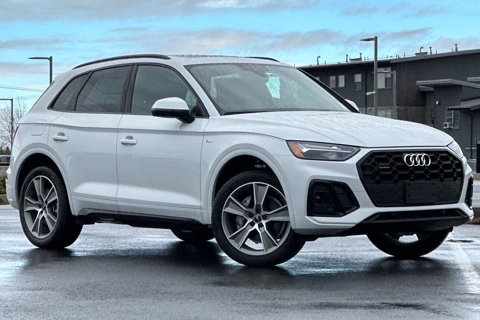 Used 2025 Audi Q5 2.0T Premium w/ Convenience Plus Package AWD/4WD image 1