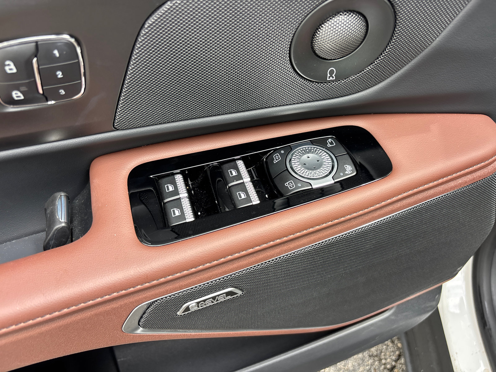 New 2026 Lincoln Nautilus Reserve AWD/4WD image 13