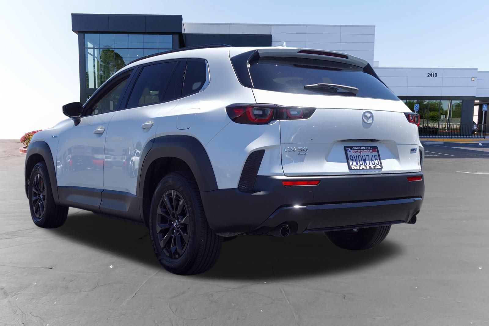 Used 2025 MAZDA CX-50 AWD 2.5 Hybrid w/ Premium Pkg image 7
