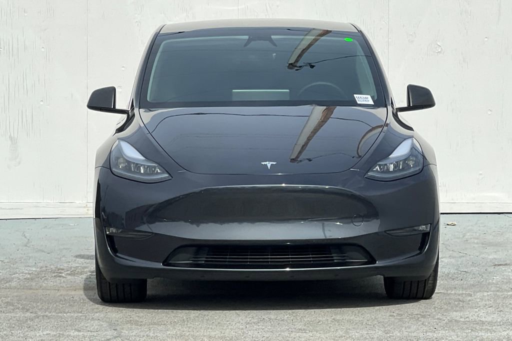 Used 2025 Tesla Model Y Long Range image 8