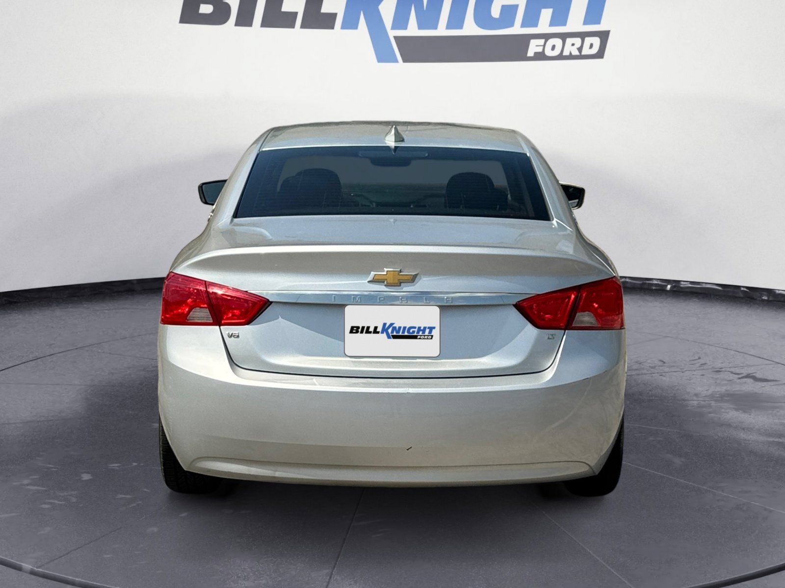Used 2017 Chevrolet Impala LT FWD image 4