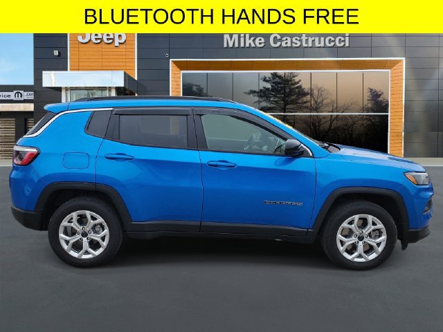 Used 2025 Jeep Compass Latitude AWD/4WD image 3