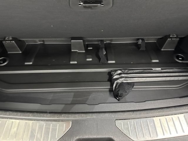 Used 2024 GMC Yukon Denali AWD/4WD image 13