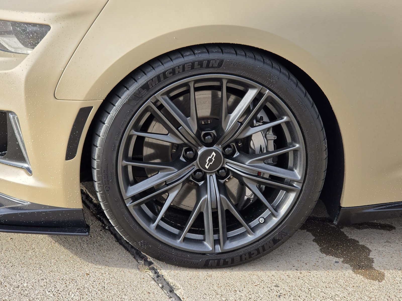 Used 2020 Chevrolet Camaro ZL1 RWD image 11