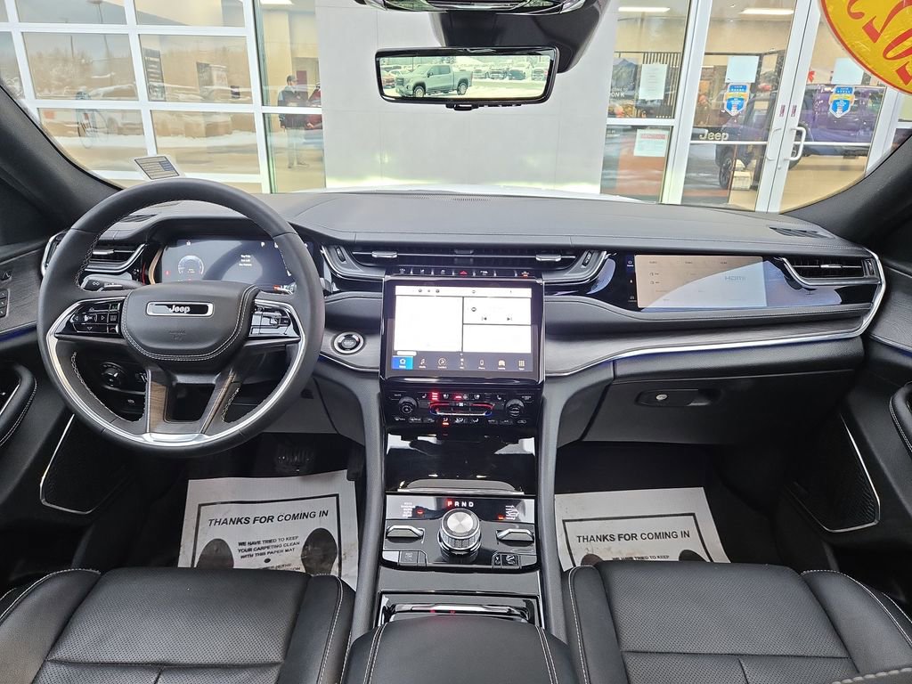 Used 2023 Jeep Grand Cherokee Overland w/ Luxury Tech Group IV image 18