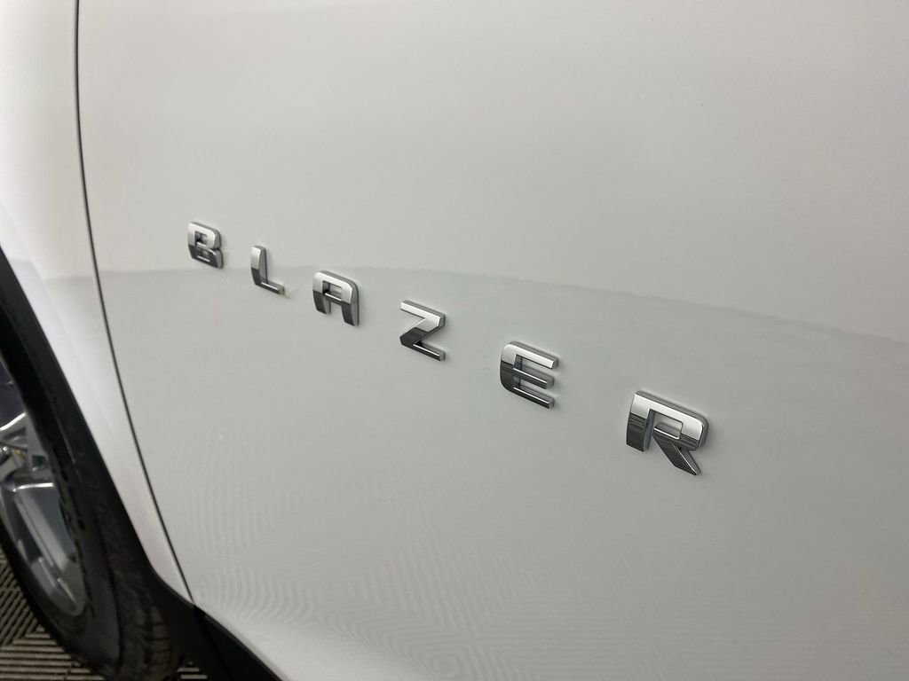Certified 2025 Chevrolet Blazer LT w/ LPO, Cargo Package image 31