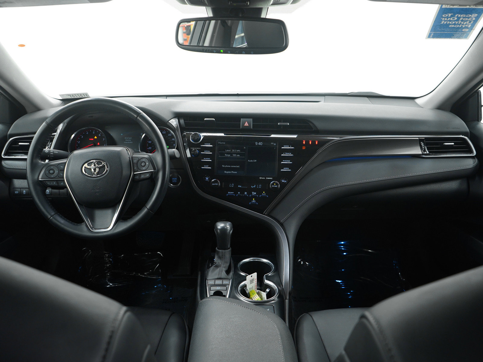 Used 2020 Toyota Camry XSE image 13