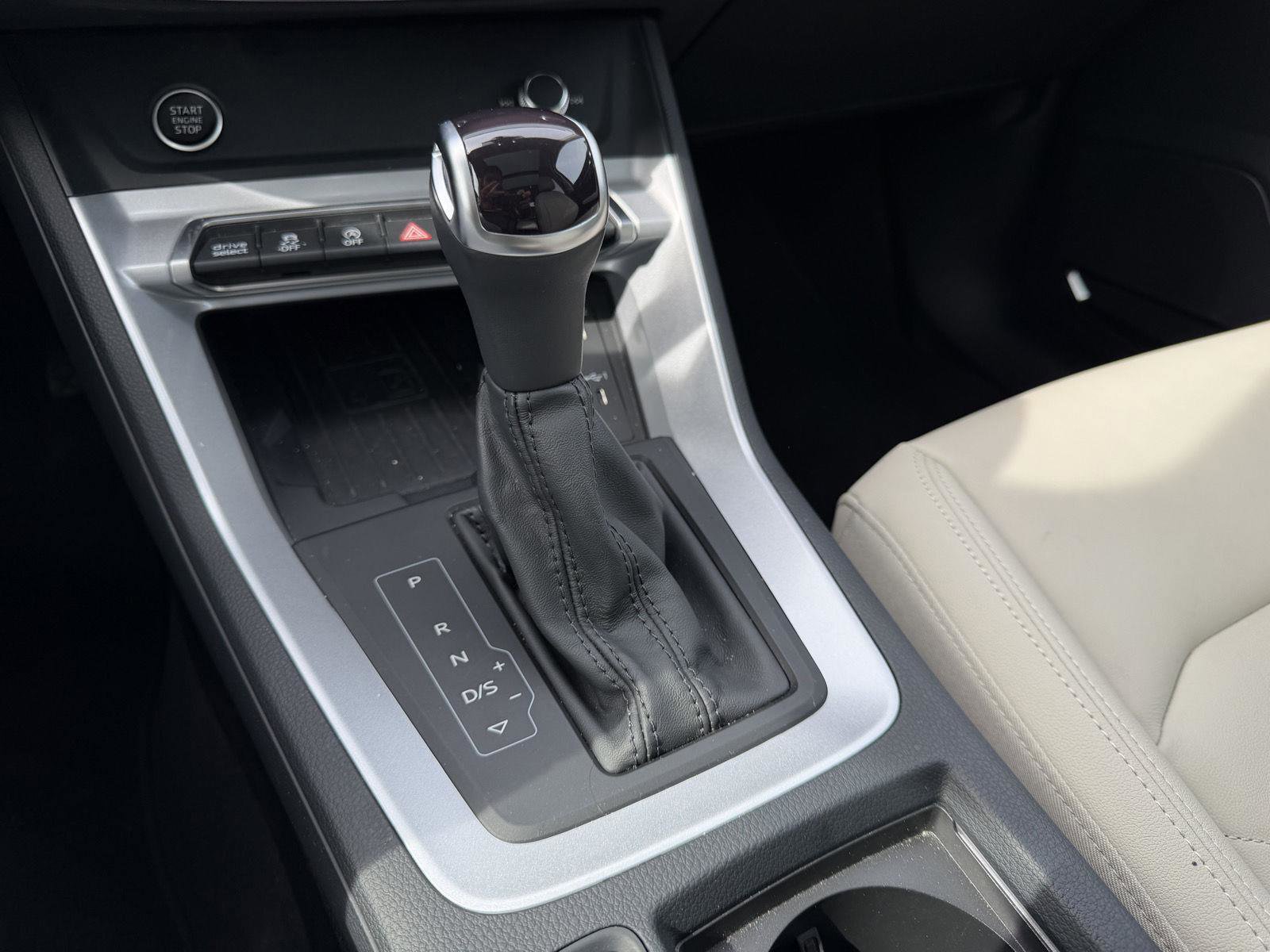 Used 2024 Audi Q3 2.0T Premium Plus image 18