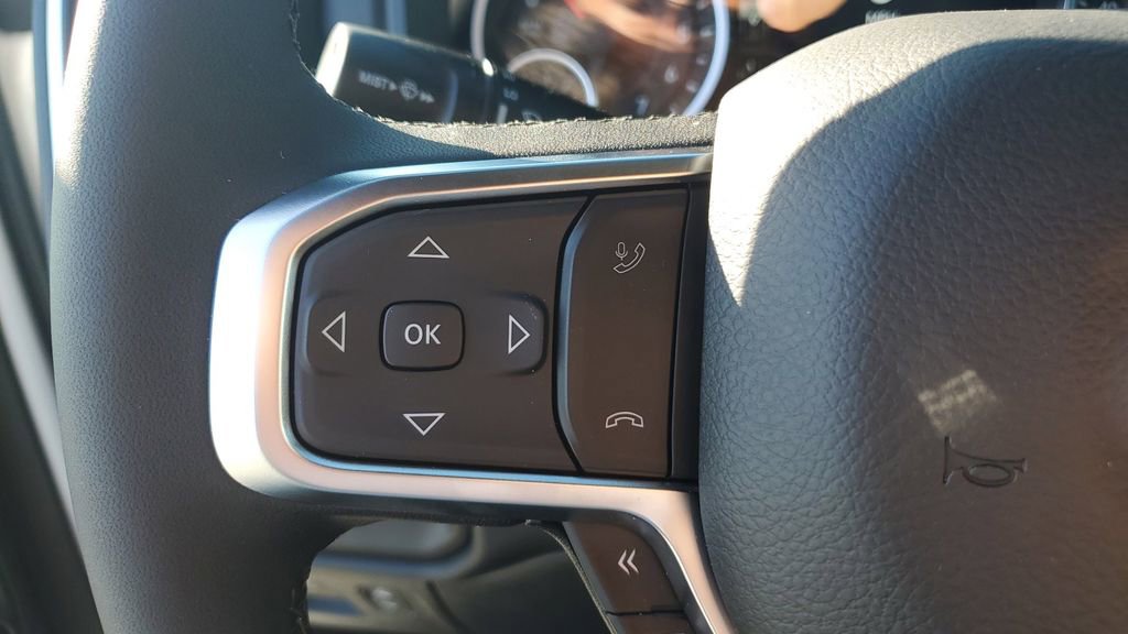 New 2026 RAM 1500 4x4 Crew Cab image 31