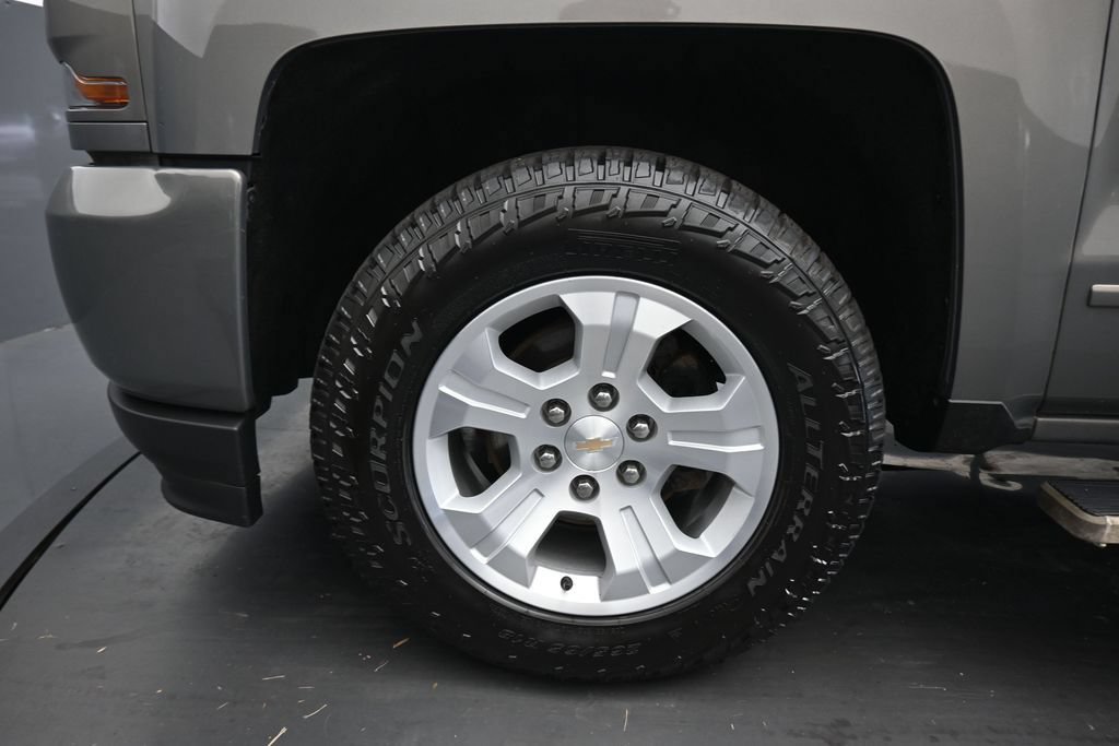 Used 2017 Chevrolet Silverado 1500 LT w/ All Star Edition AWD/4WD image 51