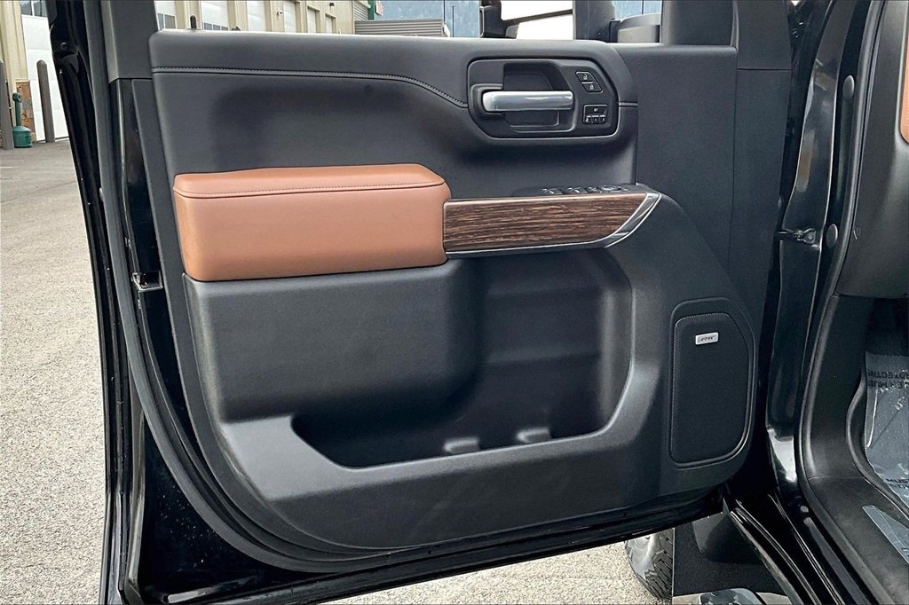 Used 2020 Chevrolet Silverado 3500 High Country w/ Z71 Off-Road Package image 24