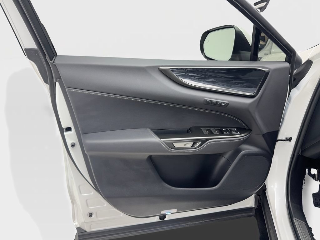 Used 2025 Lexus NX 250 FWD w/ Towing Package (2000 Lbs) image 21