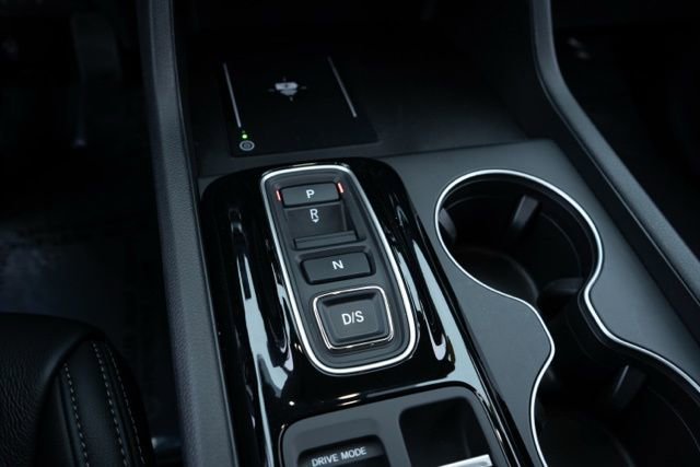 Used 2025 Honda Pilot EX-L image 31