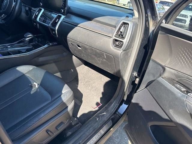 Used 2023 Kia Sorento SX image 27