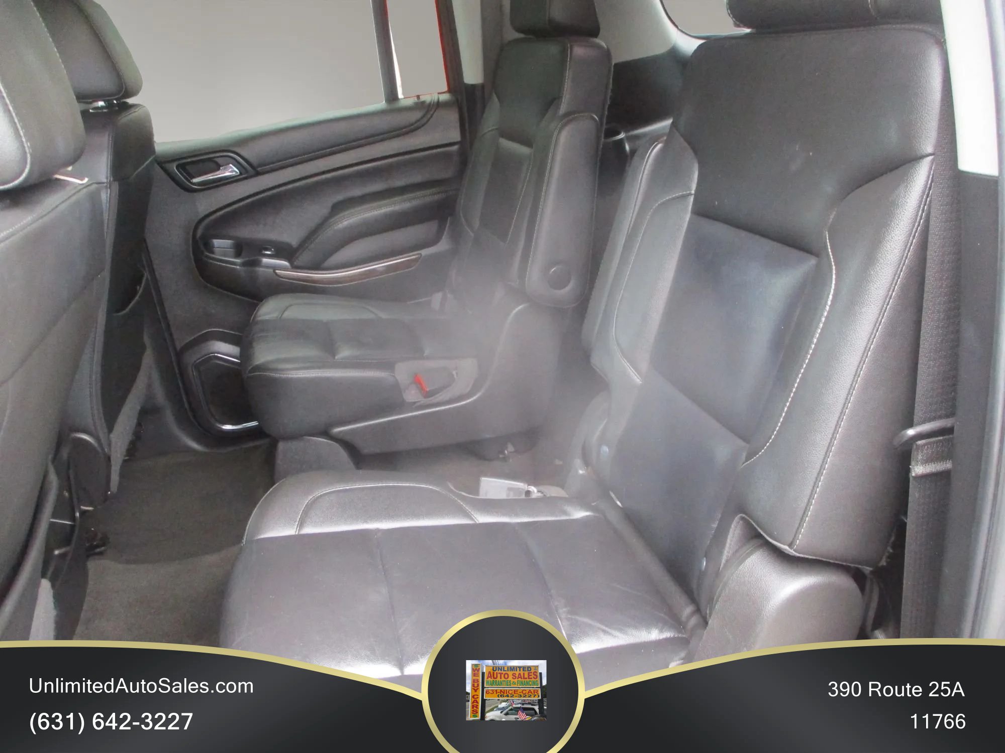 Used 2018 Chevrolet Suburban LT AWD/4WD image 6
