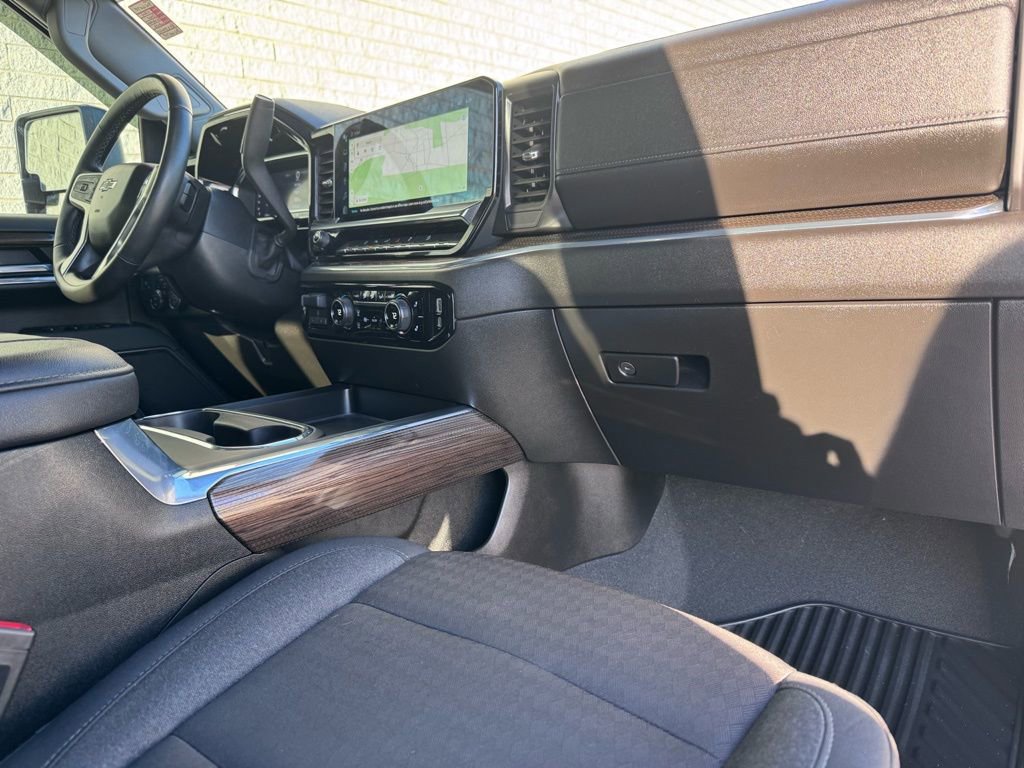 Used 2024 Chevrolet Silverado 3500 LT w/ Z71 Sport Edition image 17