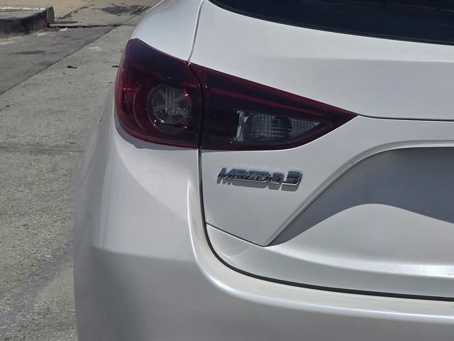 Used 2016 MAZDA MAZDA3 i Touring w/ Popular Equipment Package FWD image 7