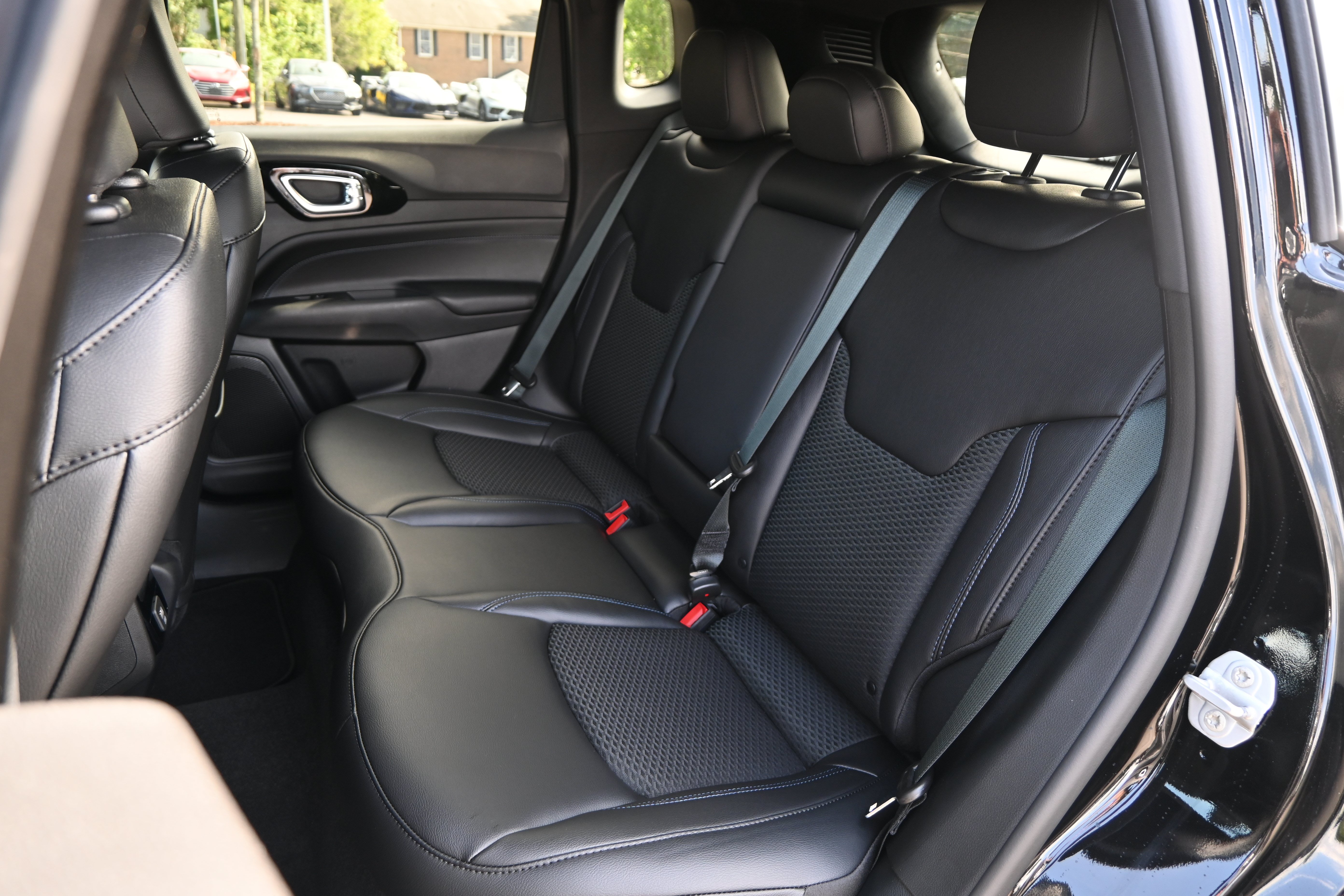 New 2026 Jeep Compass Latitude AWD/4WD image 31