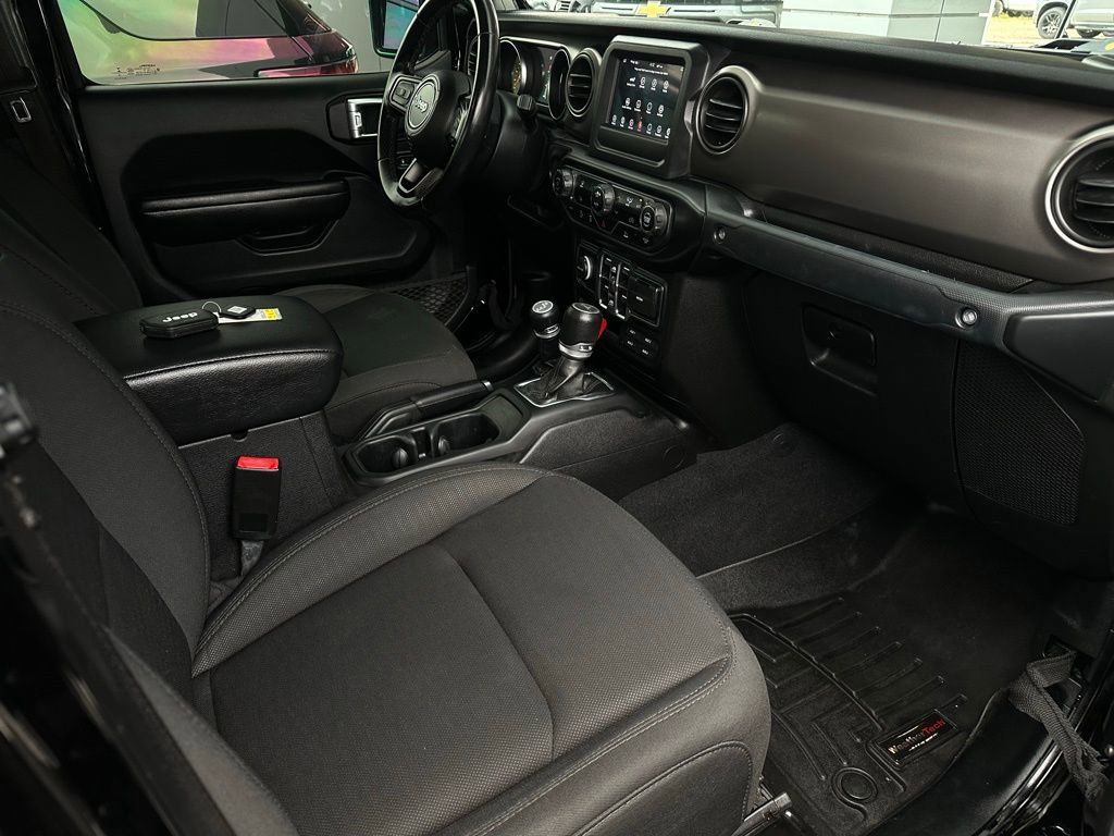 Used 2020 Jeep Gladiator Sport w/ Quick Order Package 24S AWD/4WD image 16