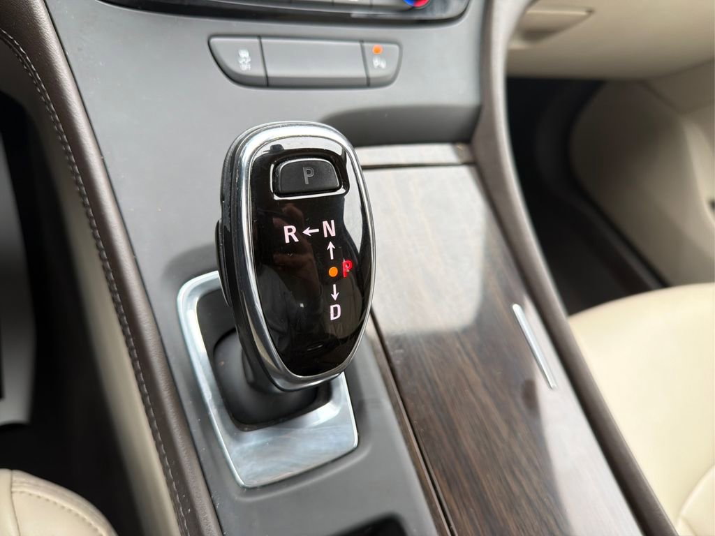 Used 2017 Buick LaCrosse Preferred image 28