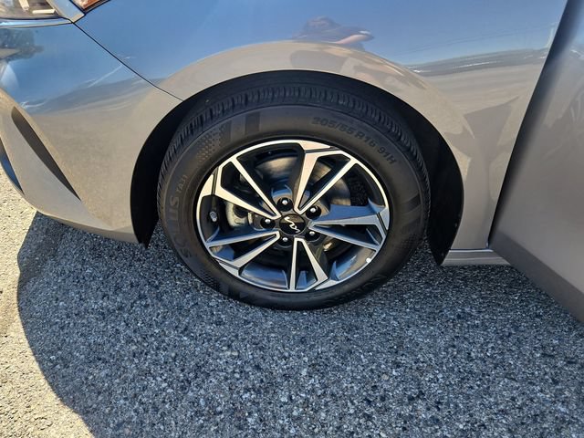 Used 2023 Kia Forte LXS w/ LXS Technology Package FWD image 27
