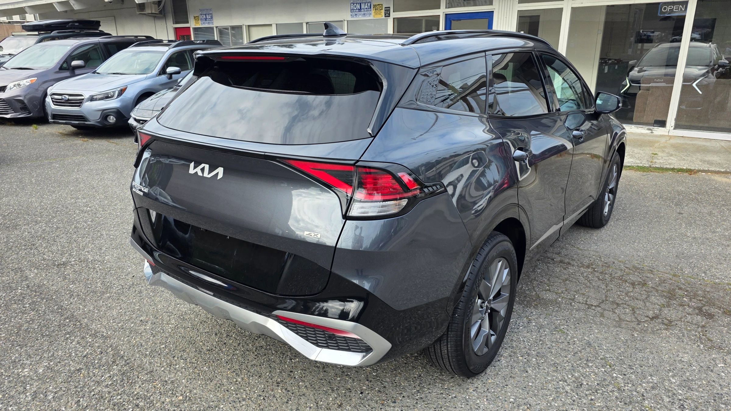 Used 2023 Kia Sportage SX image 5