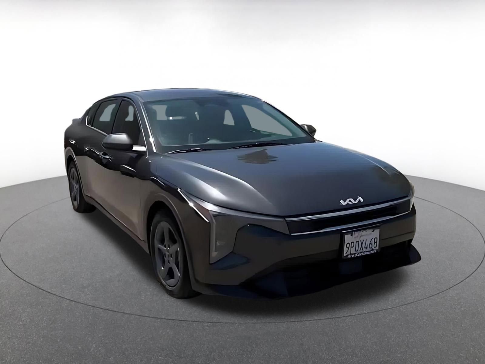 Used 2025 Kia K4 FWD image 3