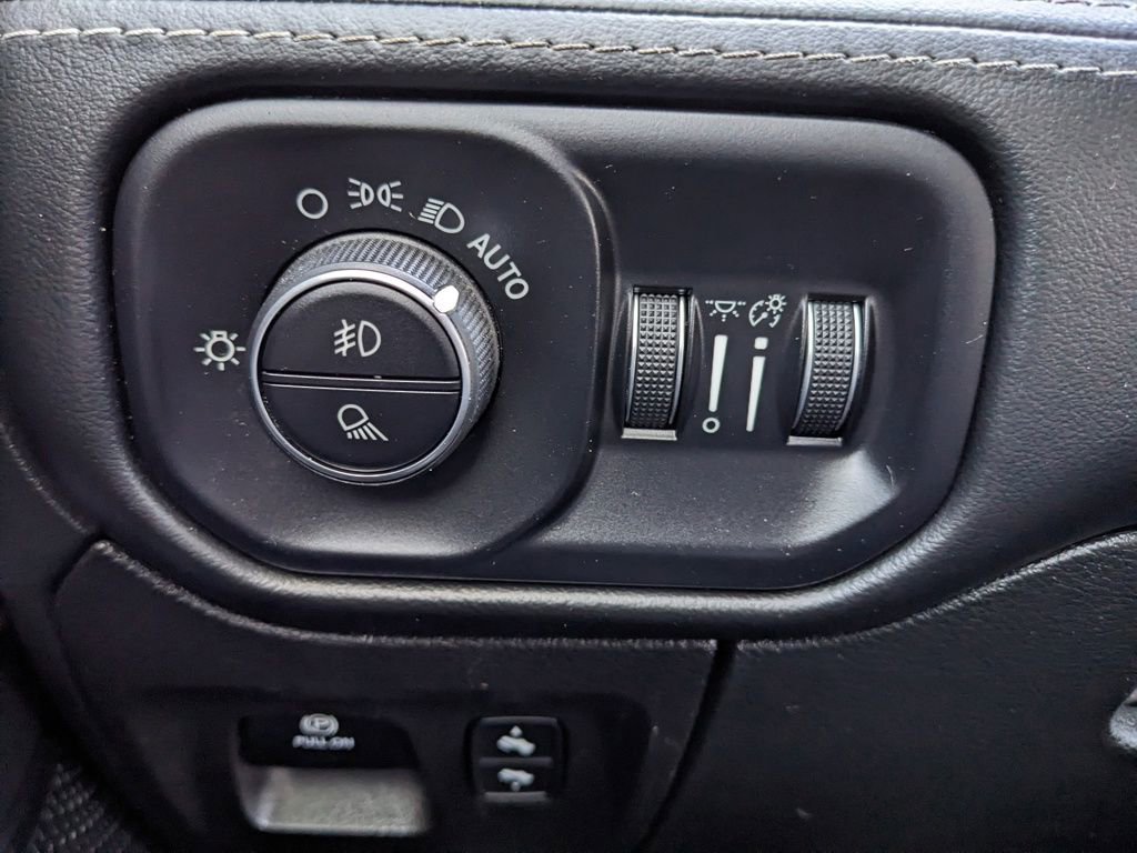 Certified 2022 RAM 1500 Limited w/ Body Color Bumper Group image 58