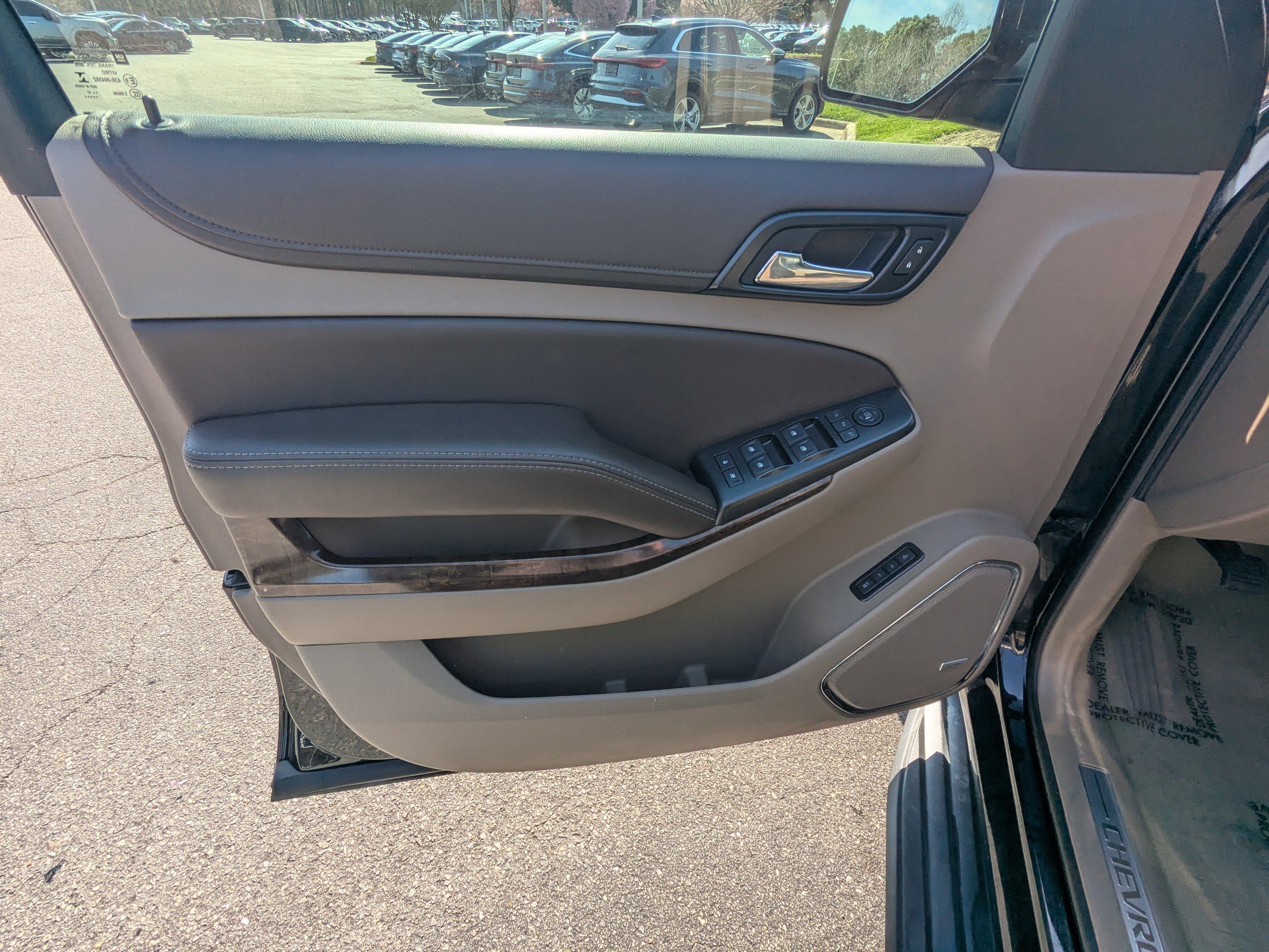 Used 2017 Chevrolet Tahoe LT image 19