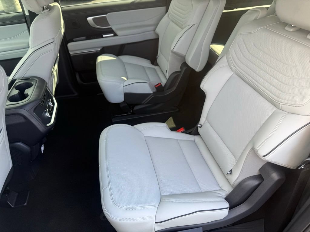 New 2026 Ford Expedition Max Platinum w/ Platinum Ultimate Package AWD/4WD image 34