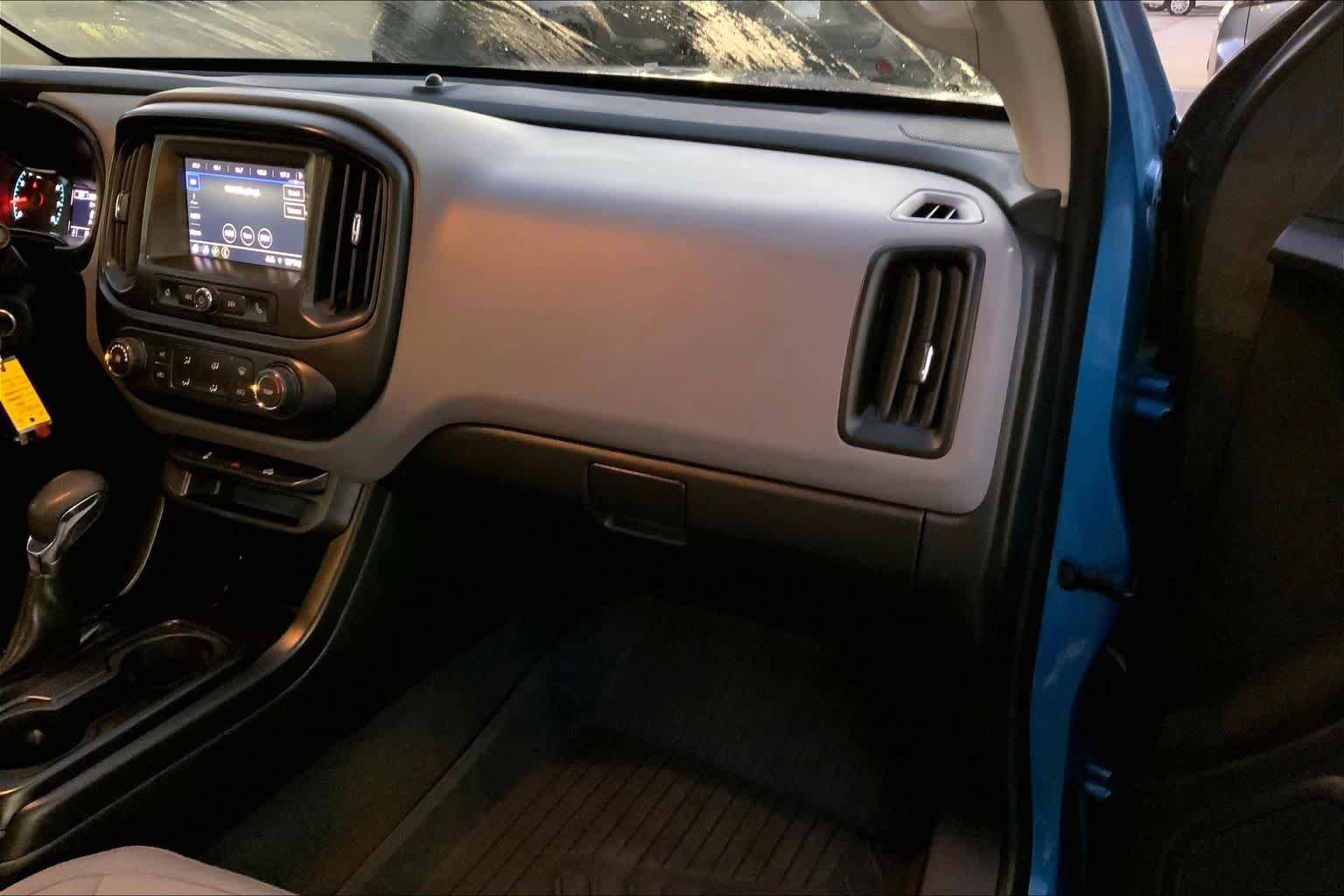Used 2022 Chevrolet Colorado W/T w/ Custom Special Edition image 18