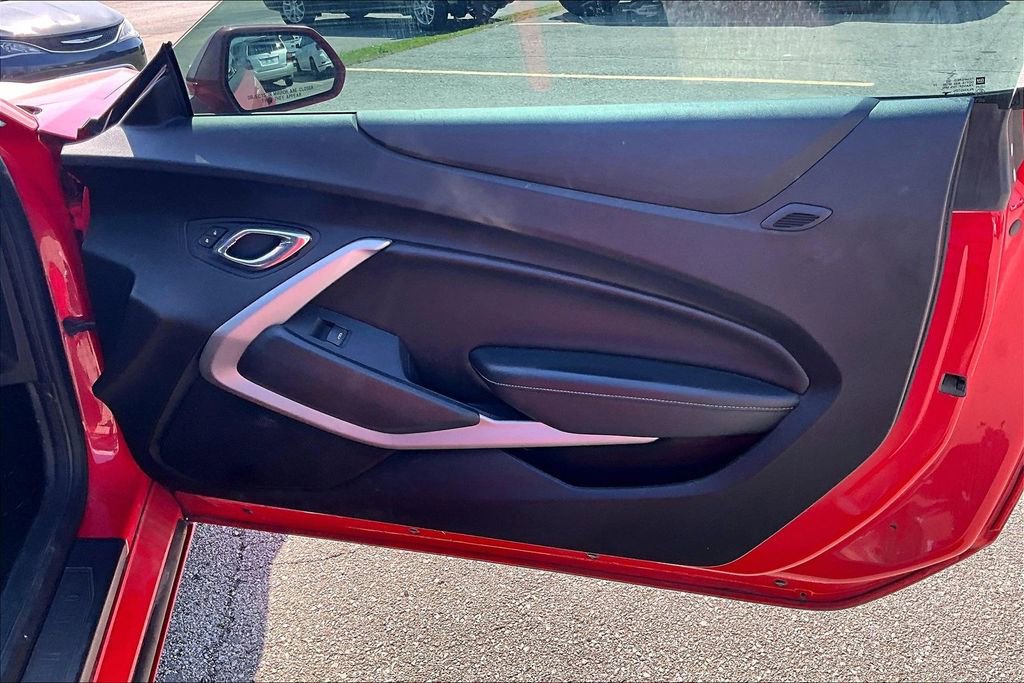 Used 2017 Chevrolet Camaro LT RWD image 22